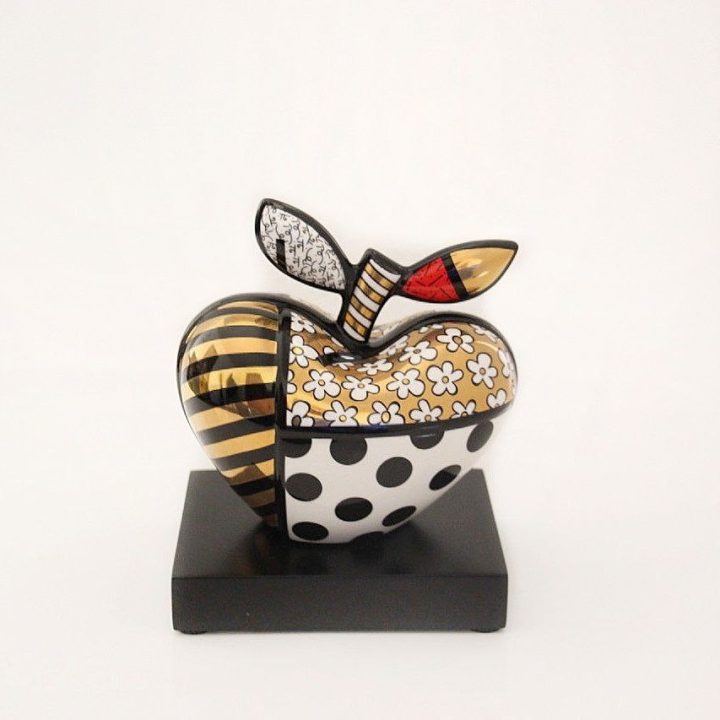Golden apple