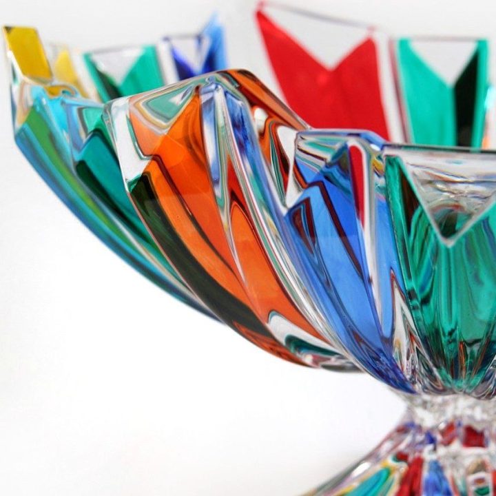 Colour bowl on foot